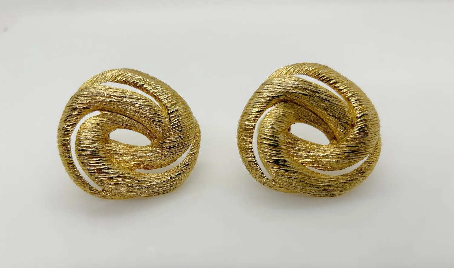 Vintage Les Bernard Gold Twist Clip Earrings