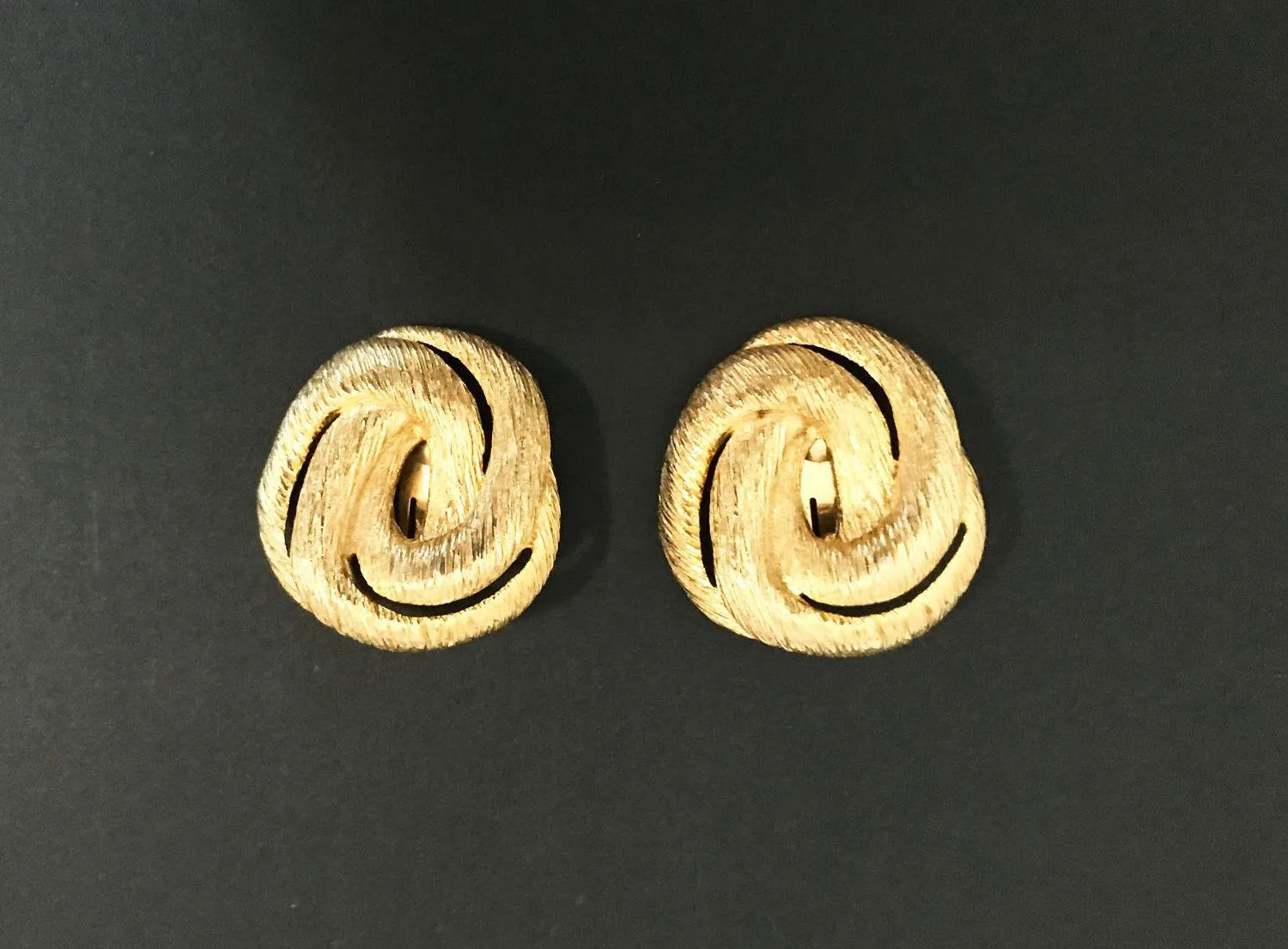 Vintage Les Bernard Gold Twist Clip Earrings